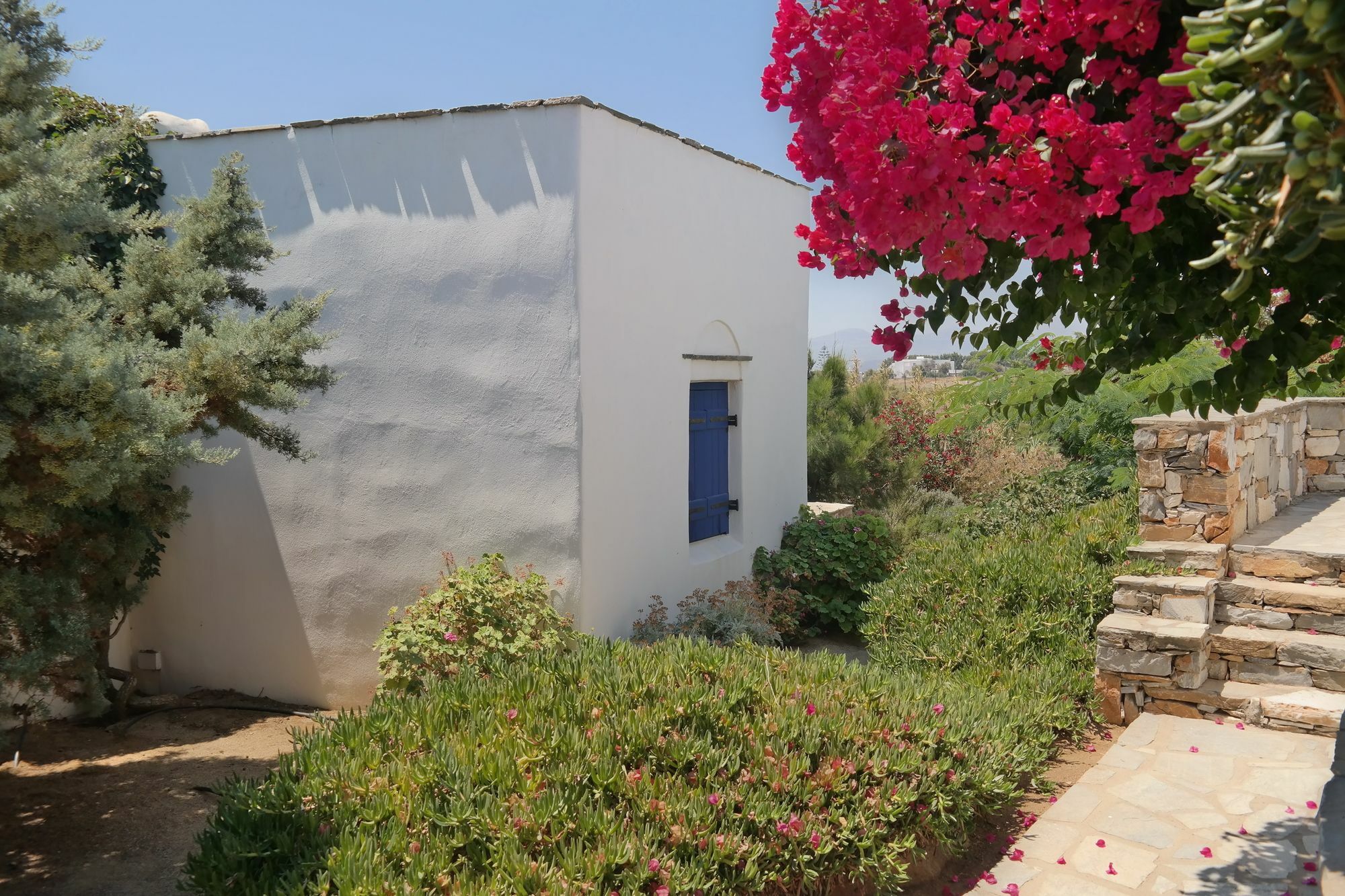 Sun Rock Apartments Stelida  Exterior photo
